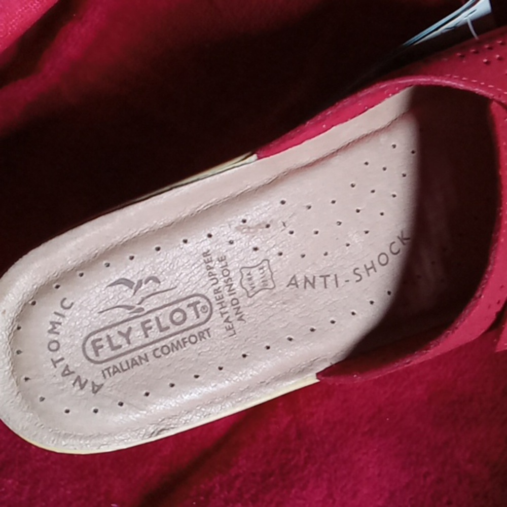 Red Suede sandlals - Picture 4 of 6